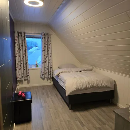 Casa vacanze Koselig Hus Med Havutsikt Sortland